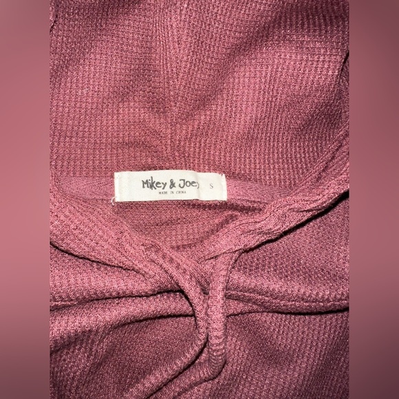 Mikey and Joey knit pull over in rust color - Picture 2 of 2